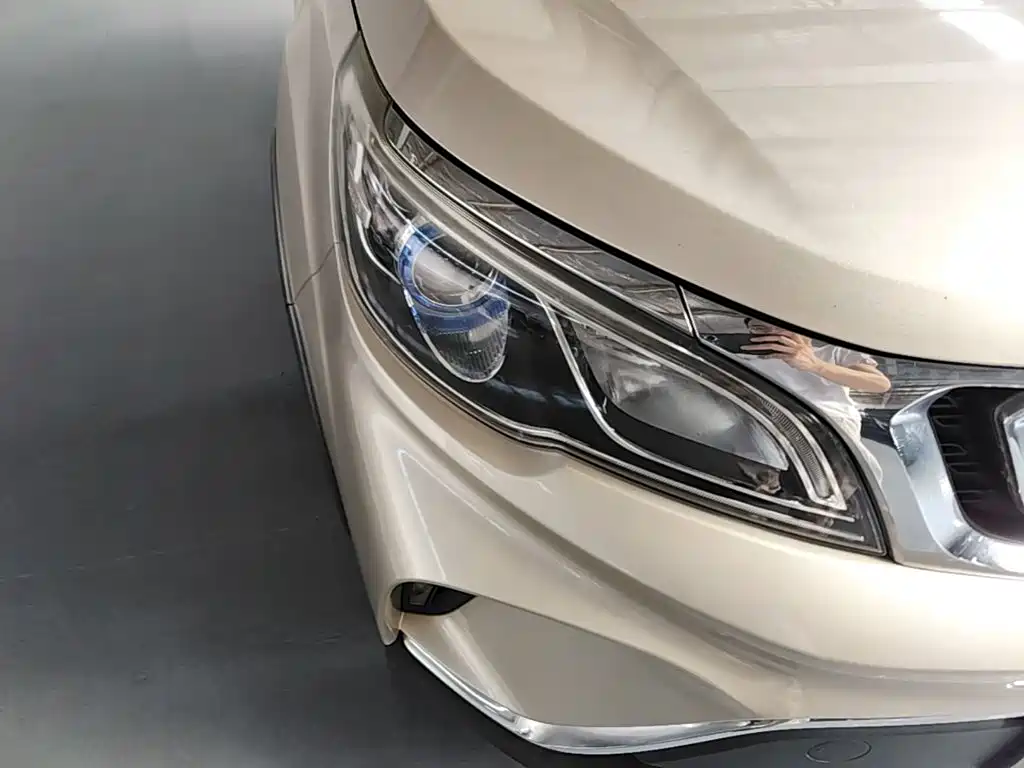 Geely Vision X3 2018 — фото 13