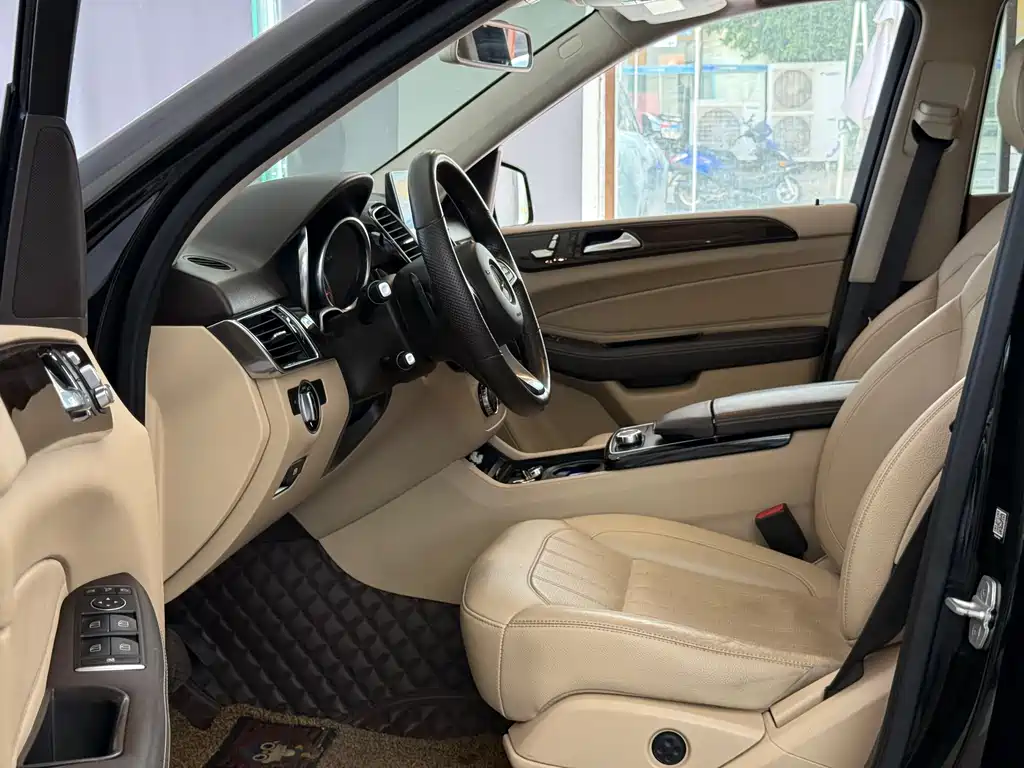 Mercedes-Benz GLE 2016