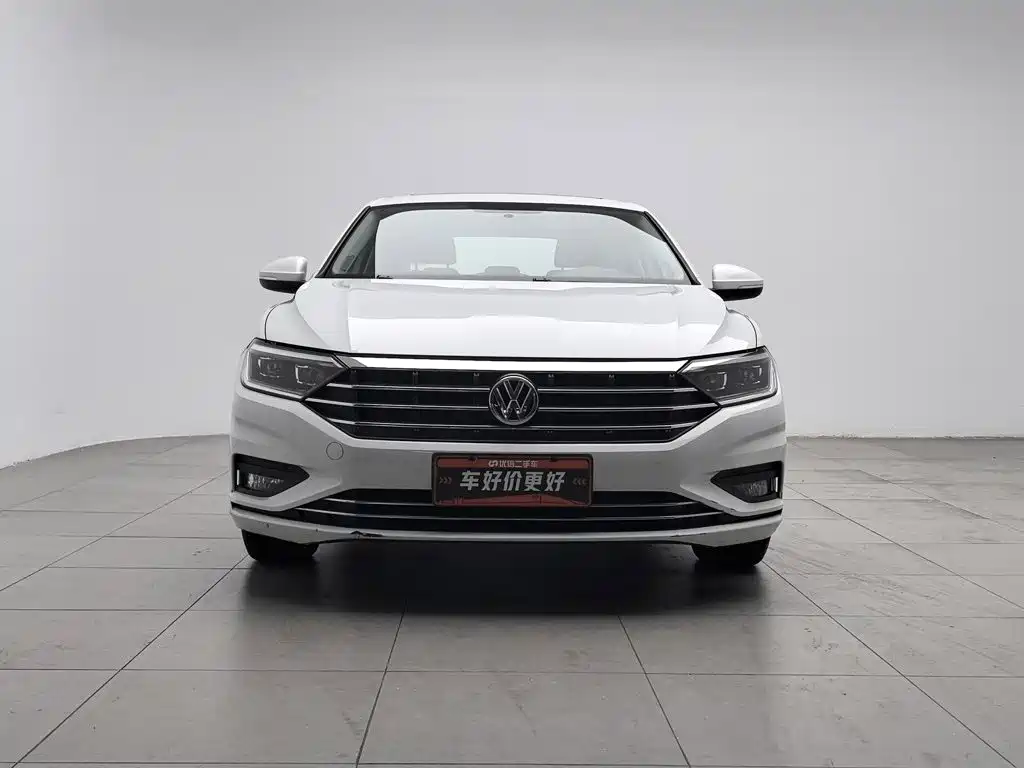 Volkswagen Sagitar 2019