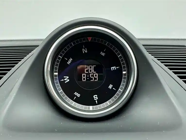 Porsche Macan 2021 — фото 9