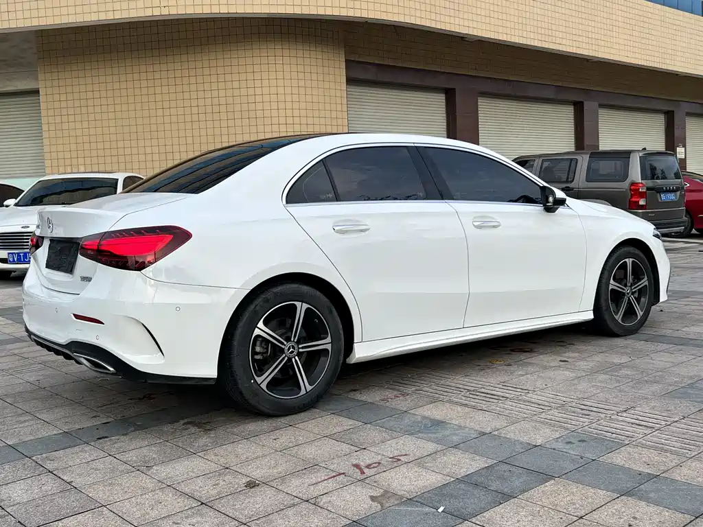 Mercedes-Benz A-Class 2023 — фото 9