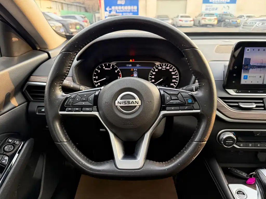 Nissan Teana 2022