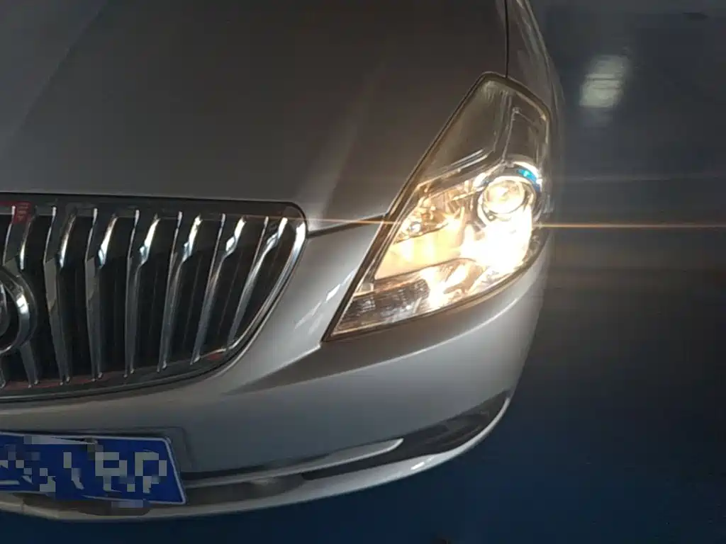 Buick Excelle 2016 — фото 24