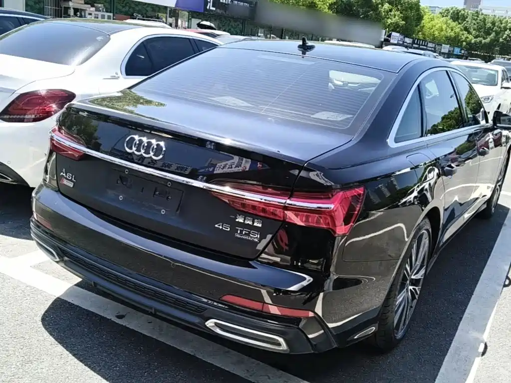 Audi A6L 2022