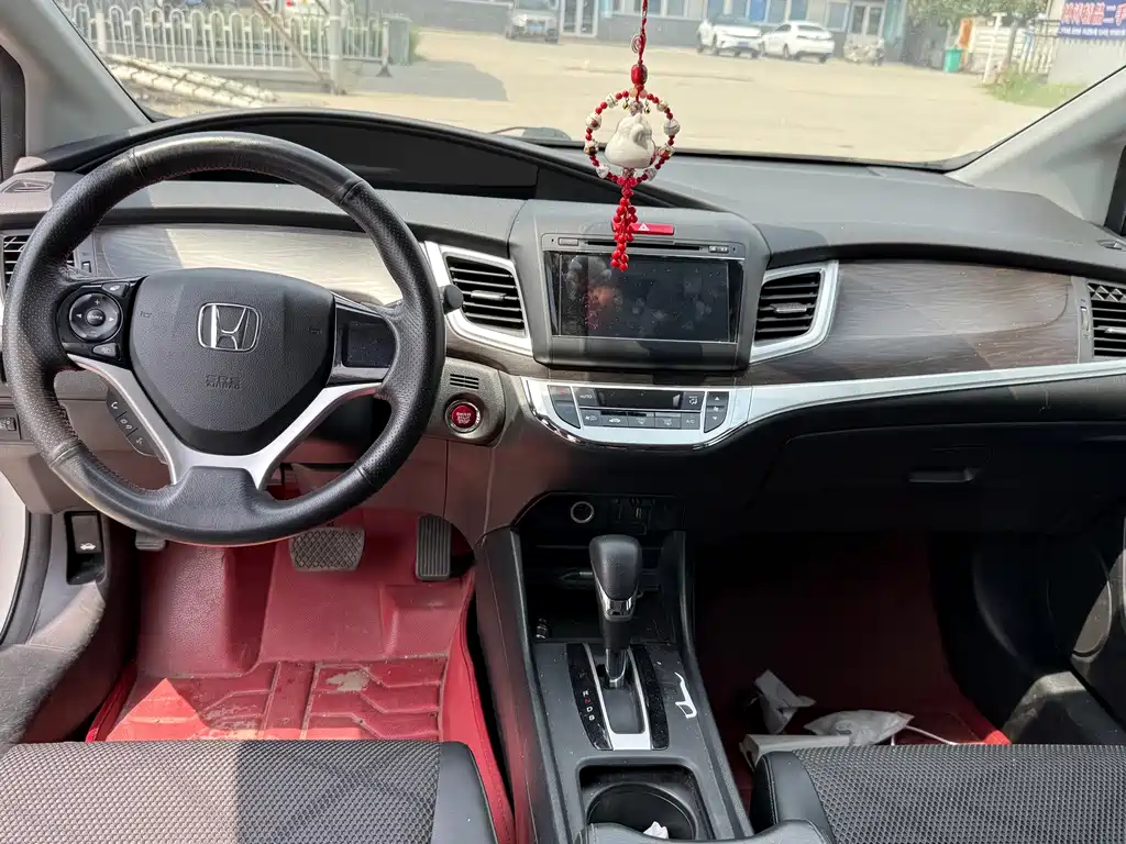 Honda Jade 2015 — фото 8