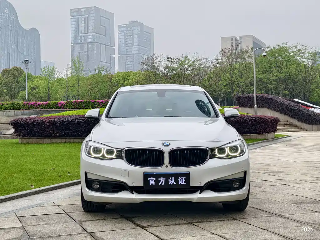 BMW 3 Series GT 2018 — фото 2