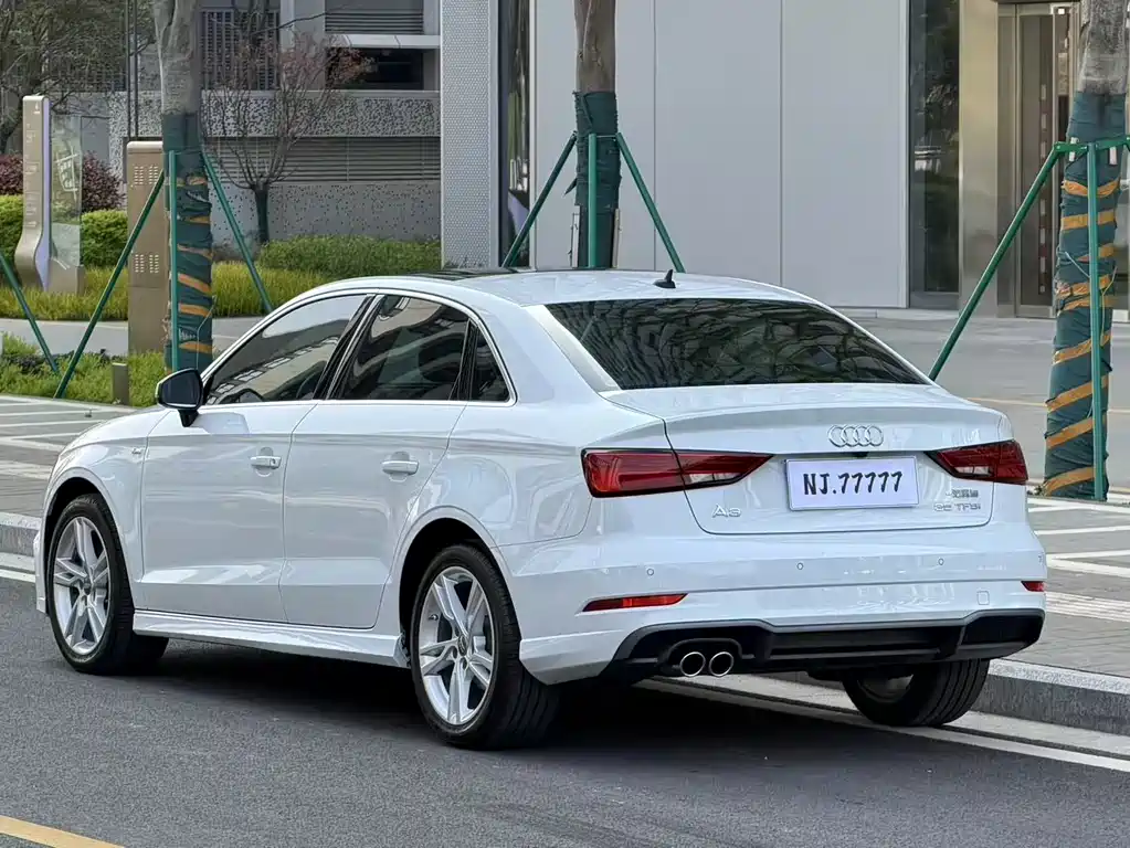 Audi A3 2019 — фото 14