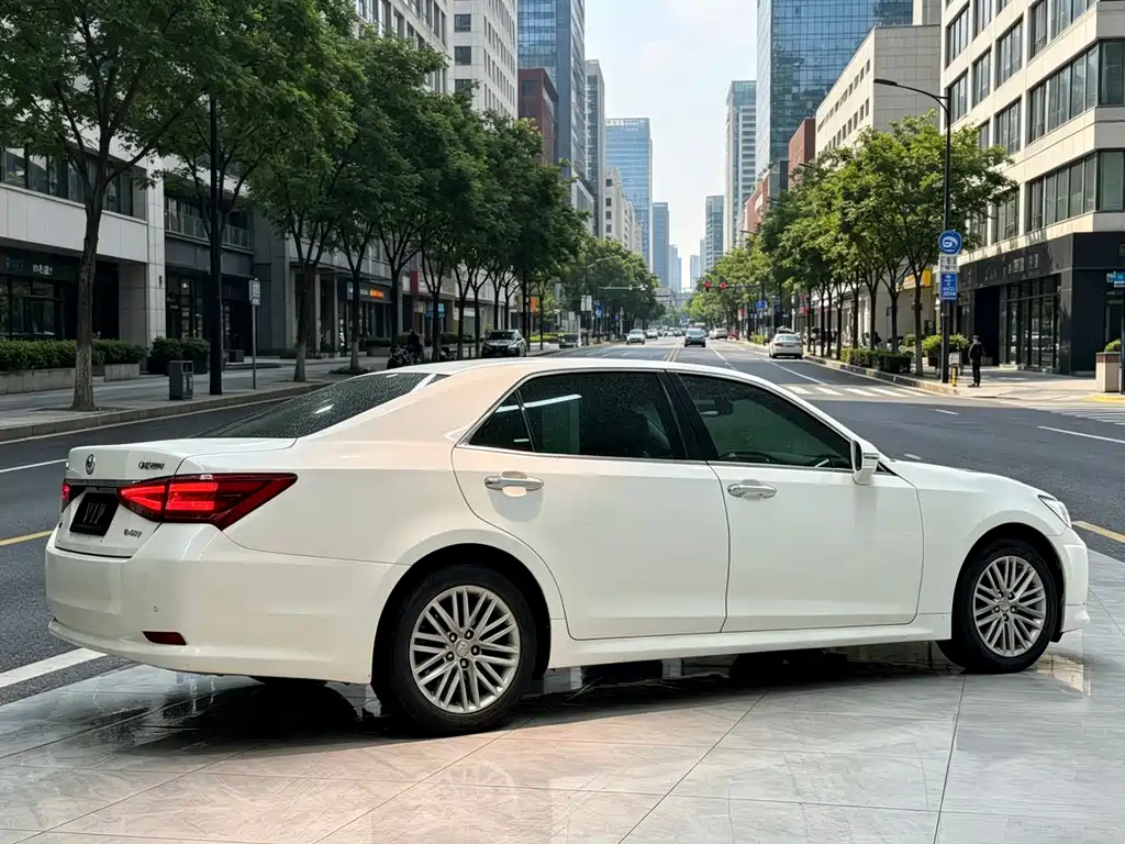 Toyota Crown 2018 — фото 4