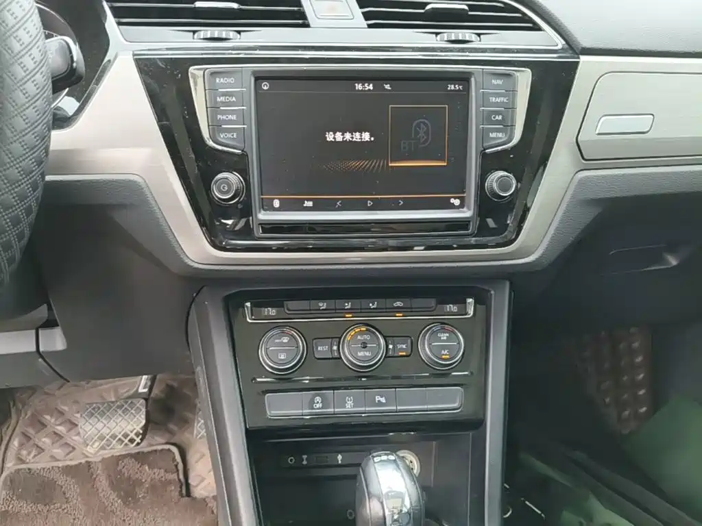 Volkswagen Touran 2019 — фото 13