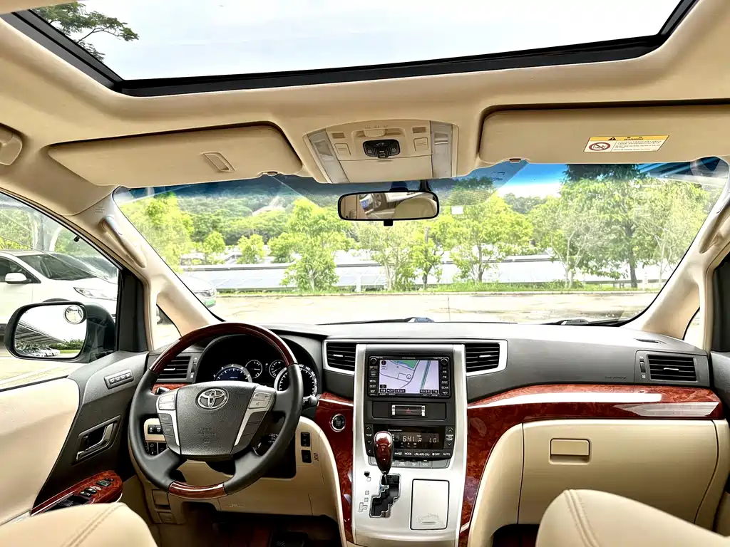 Toyota Alphard 2010 — фото 14