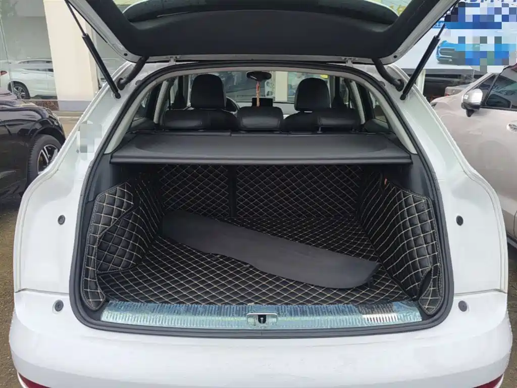 Audi Q3 2015 — фото 18