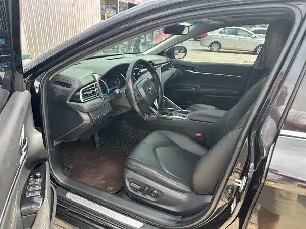 Toyota Camry 2019
