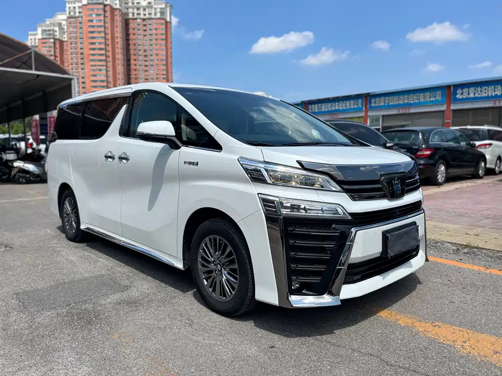 Toyota Vellfire 2023 — фото 3