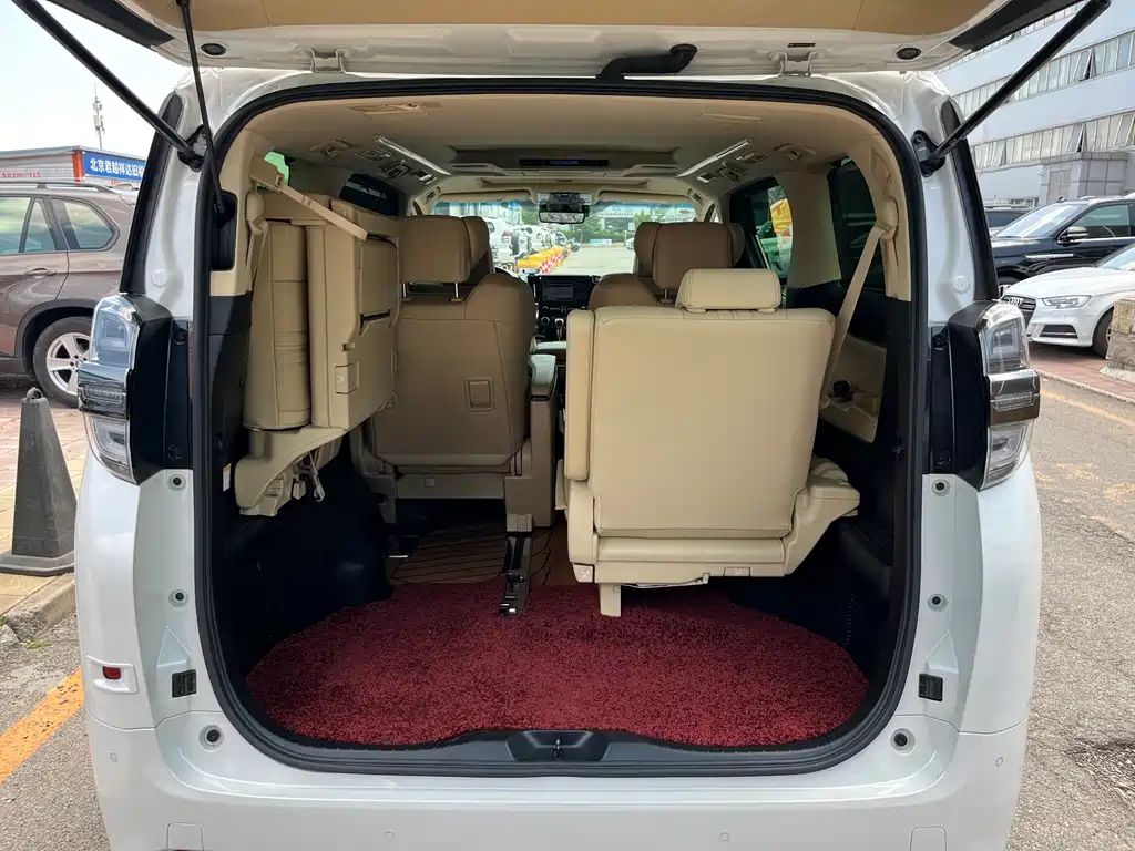 Toyota Vellfire 2023 — фото 42