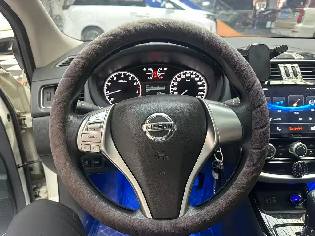 Nissan Tiida 2022 — фото 10