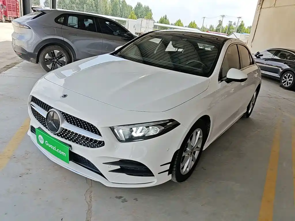 Mercedes-Benz A-Class 2022 — фото 2