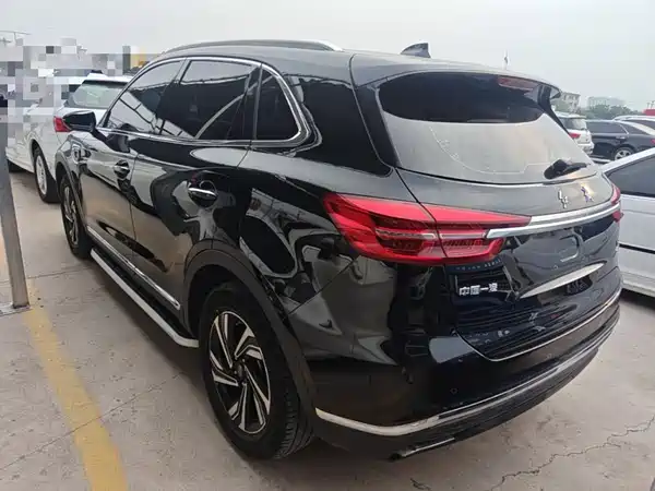 Hongqi HS5 2022