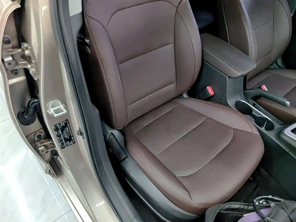 Hyundai Elantra 2016 — фото 25