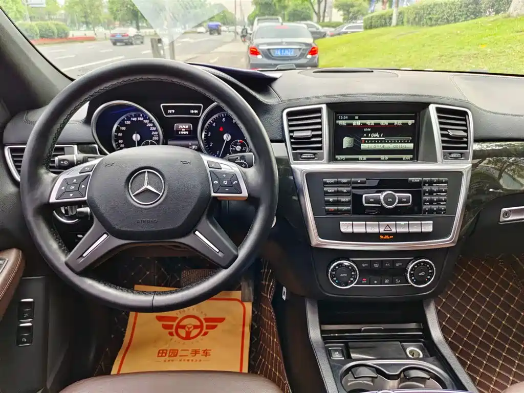 Mercedes-Benz GL-Class 2015 — фото 10
