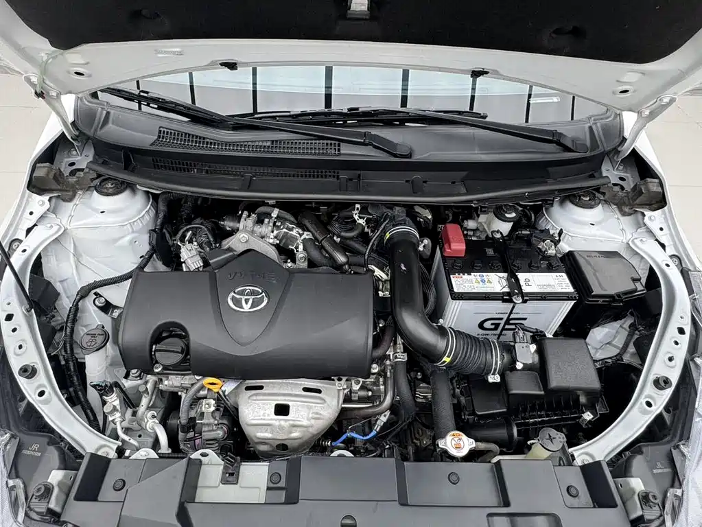 Toyota Yaris L 2022 — фото 17