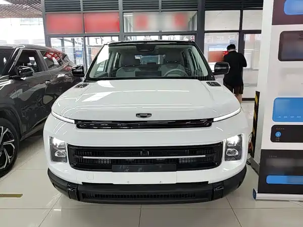 Geely ICON 2025