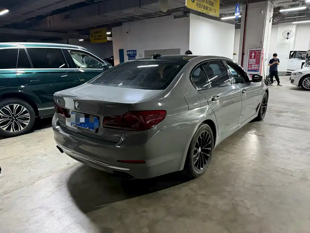 BMW 5 Series 2019