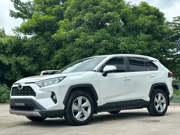 Toyota RAV4 2021
