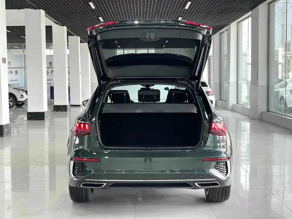 Audi A3 2023 — фото 16
