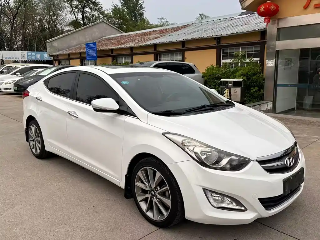 Hyundai Elantra Langdong 2016 — фото 3