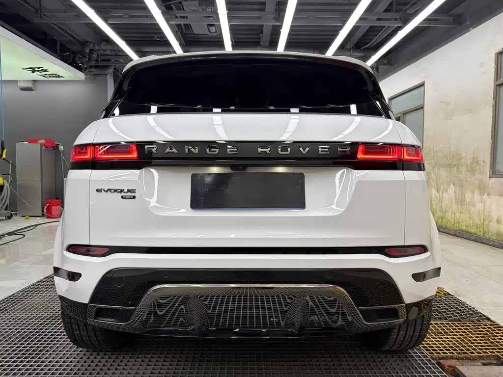 Land Rover Evoque 2023 — фото 5