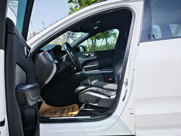 Volvo XC60 Plug-In Hybrid 2019