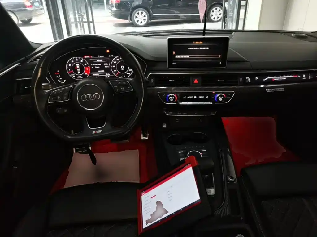 Audi S4 2019 — фото 10