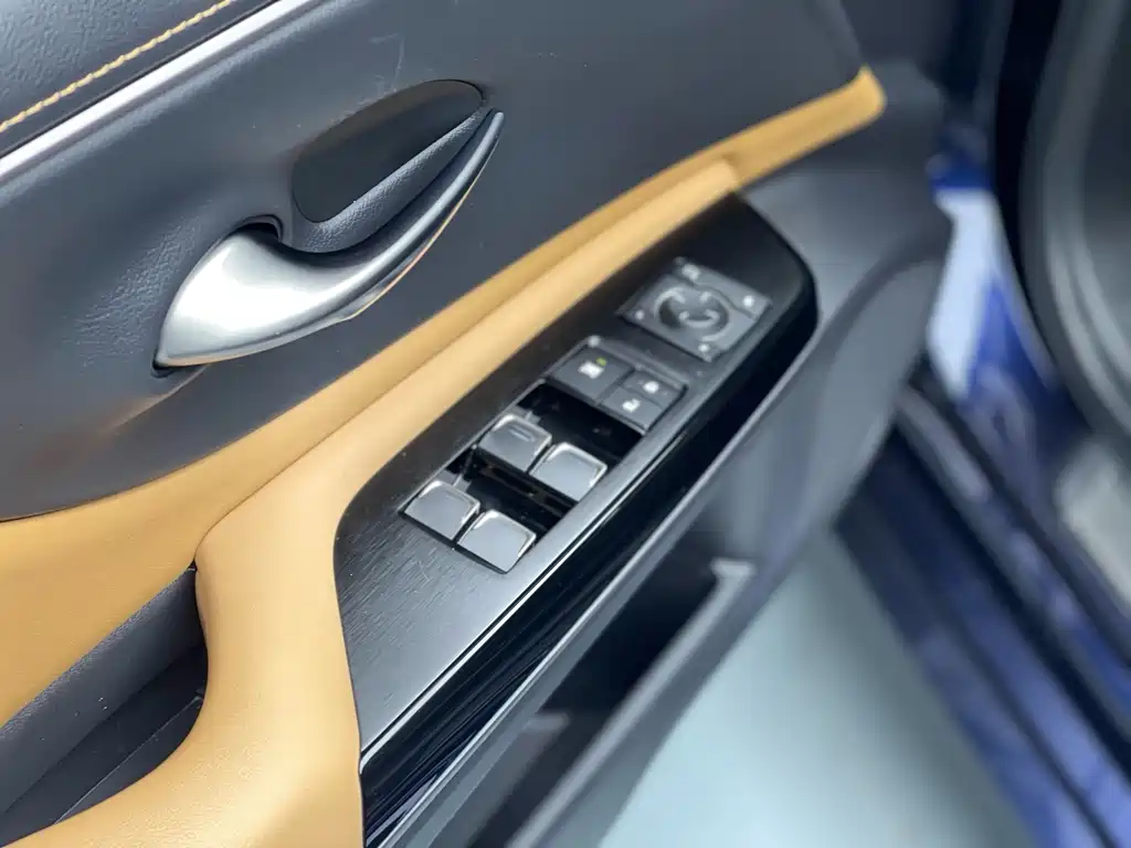 Lexus ES 2023 — фото 19