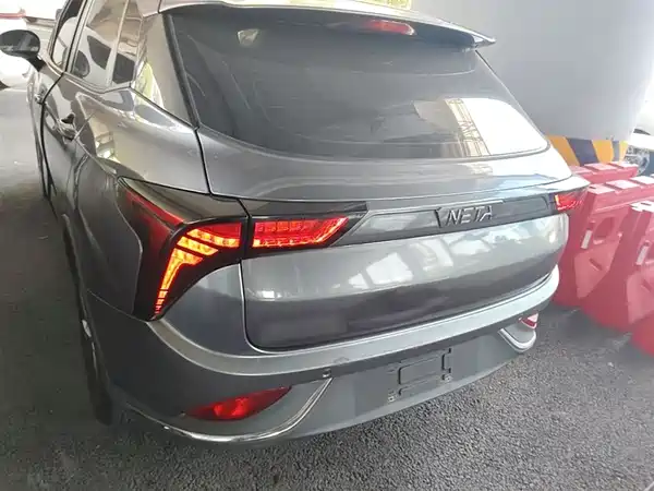 Neta V 2022