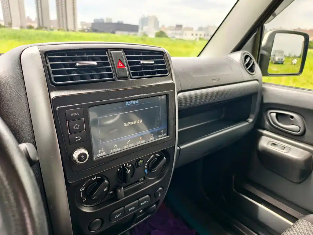 Suzuki Jimny 2018 — фото 19