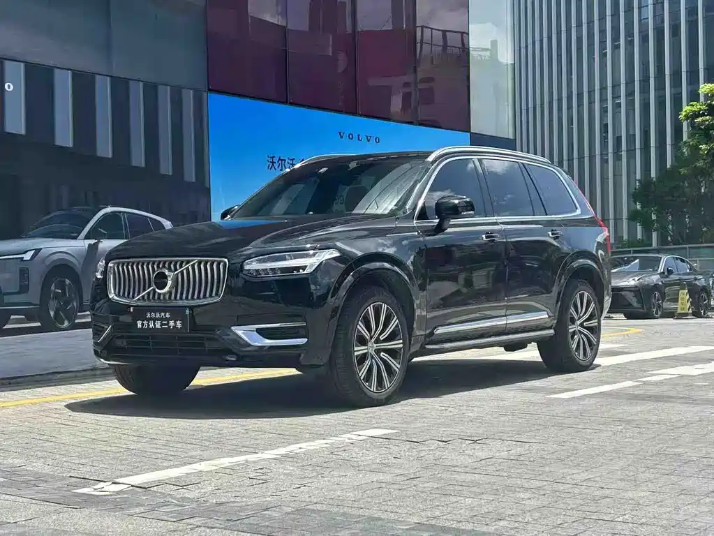 Volvo XC90 2023 — фото 1