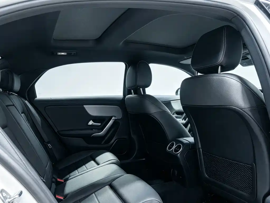 Mercedes-Benz A-Class AMG 2021 — фото 9