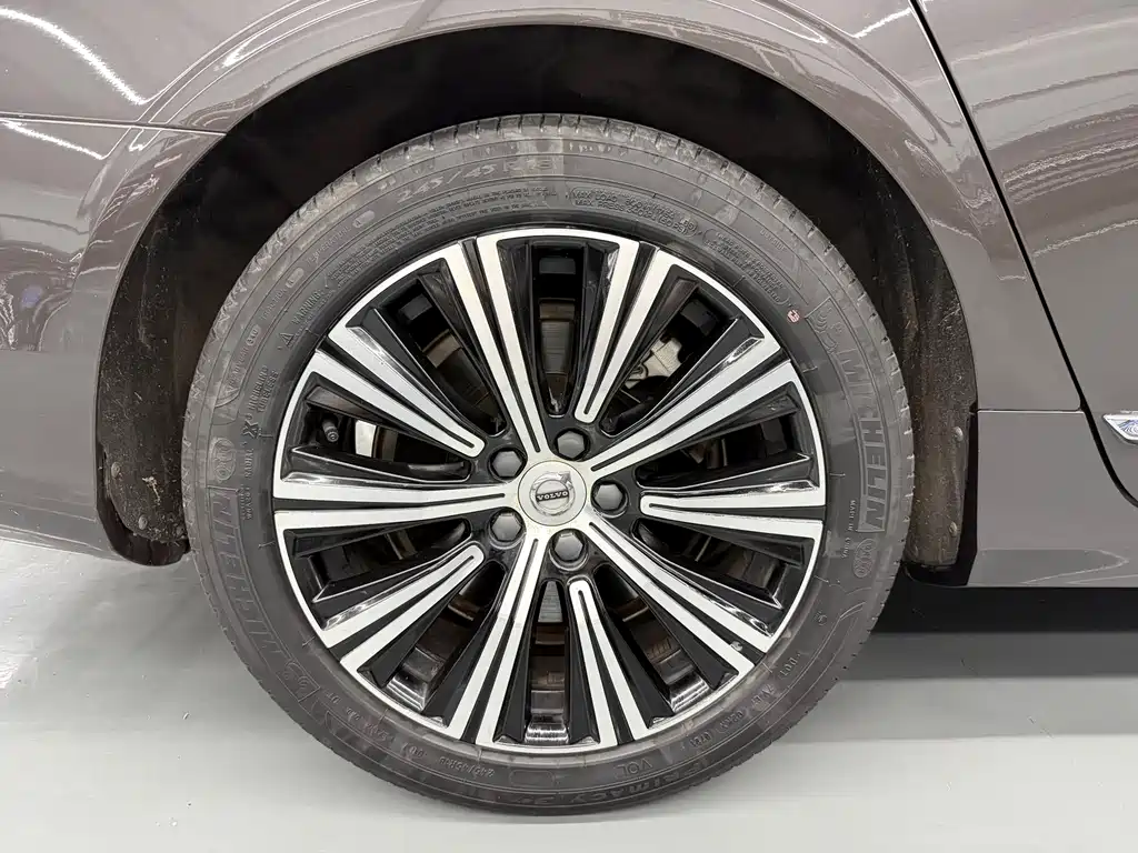 Volvo S90 2021 — фото 11
