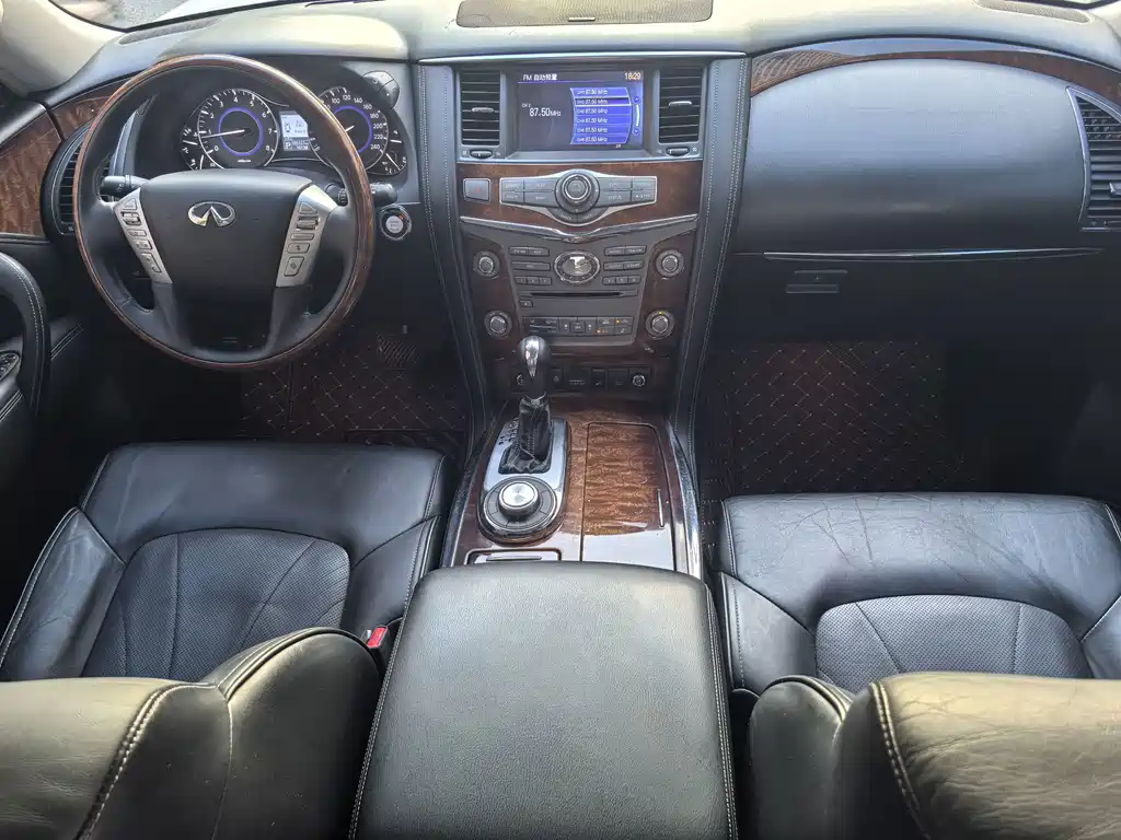 Infiniti QX80 2016 — фото 13