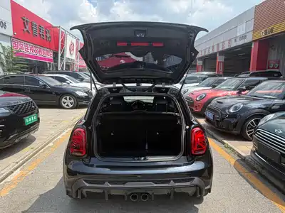 MINI MINI 2024