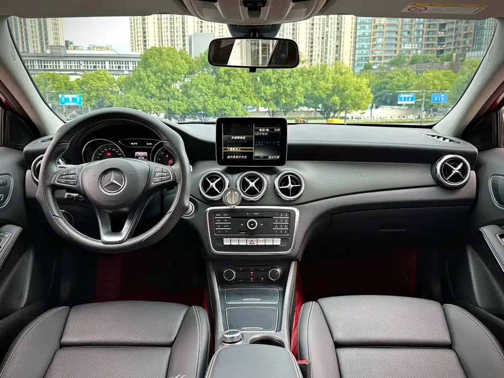 Mercedes-Benz GLA 2018 — фото 16