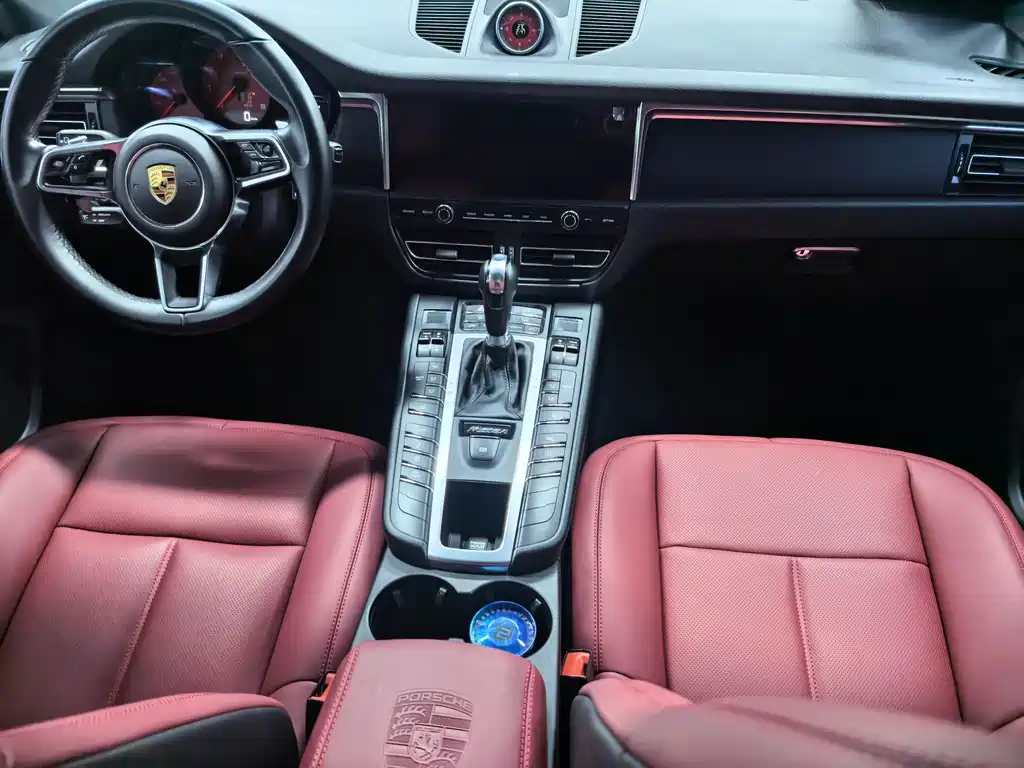 Porsche Macan 2019 — фото 11