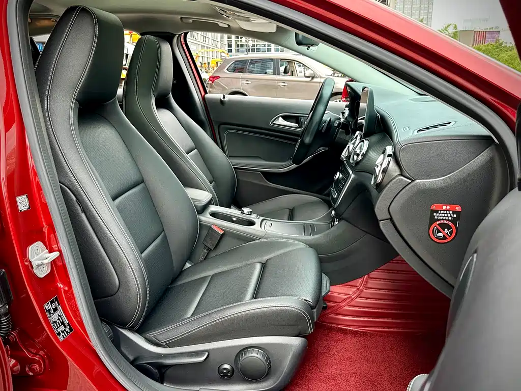Mercedes-Benz GLA 2018 — фото 12