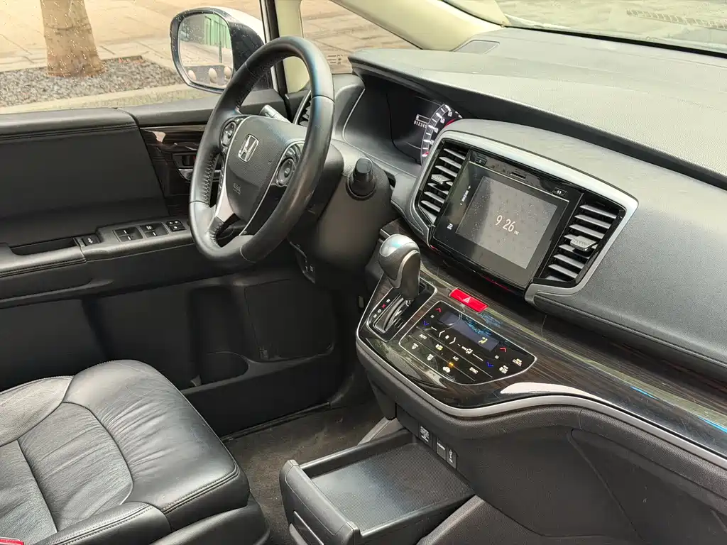 Honda Odyssey 2019 — фото 14