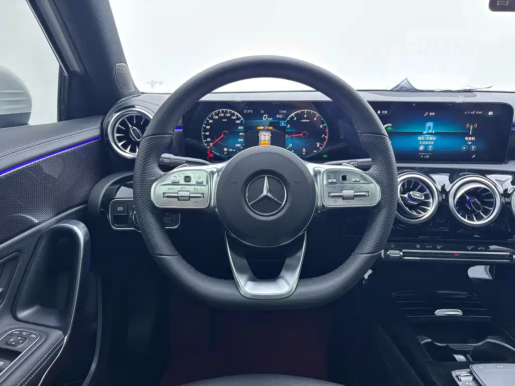 Mercedes-Benz A-Class 2022 — фото 22