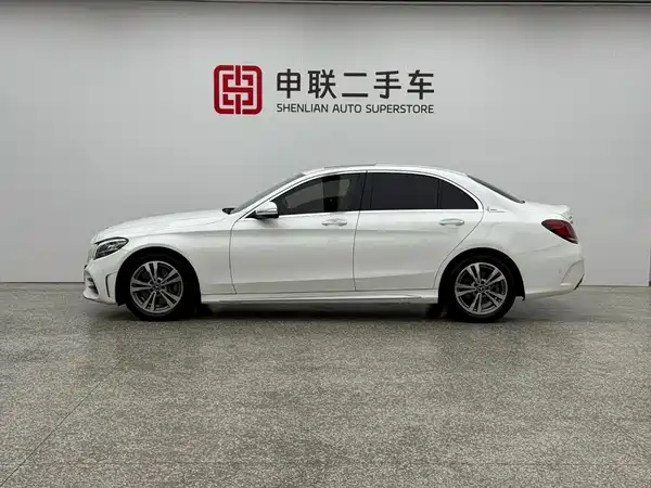 Mercedes-Benz C-Class 2020