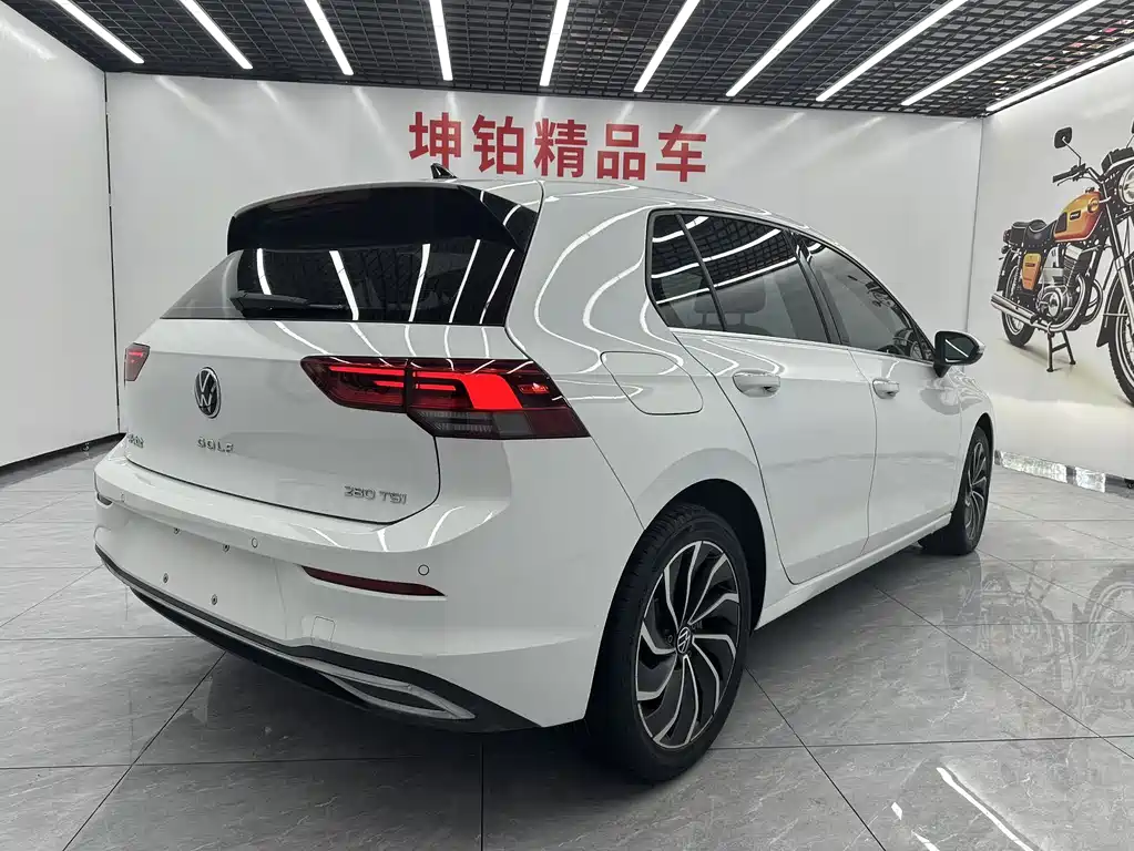 Volkswagen Golf 2022