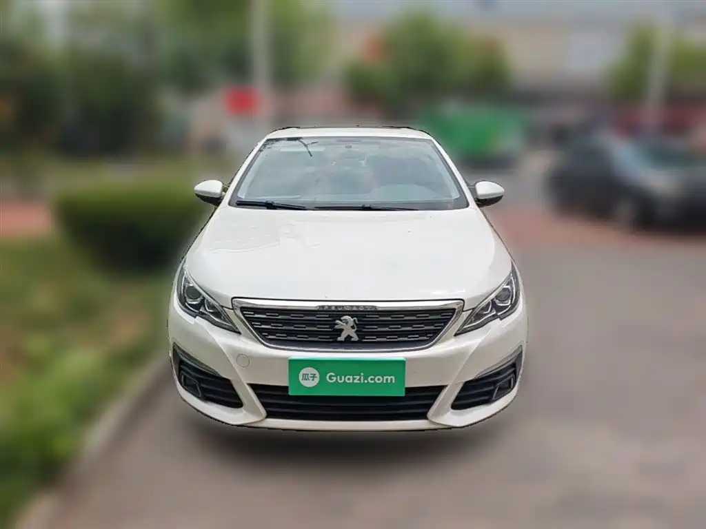 Peugeot 308 2017 — фото 2