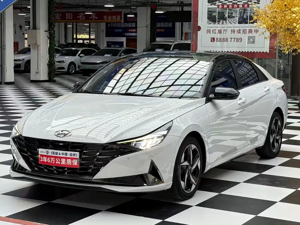 Hyundai Elantra 2022