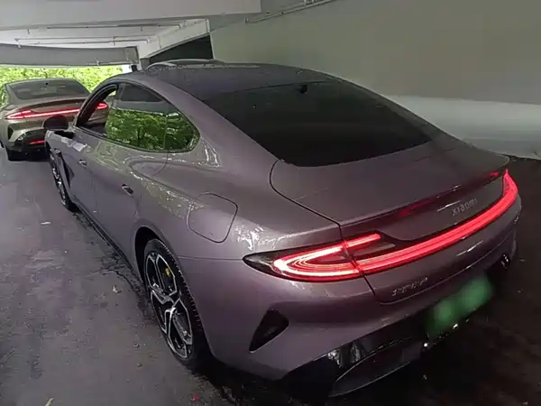 Xiaomi SU7 2024